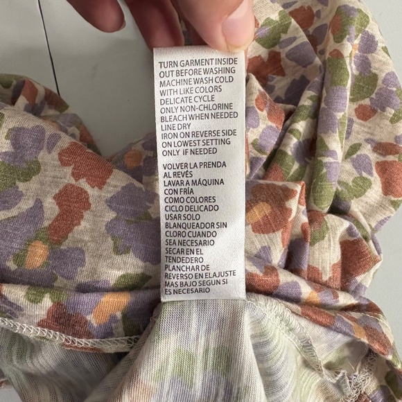 Democracy Long Sleeve Floral Blouse - Picture 9 of 11